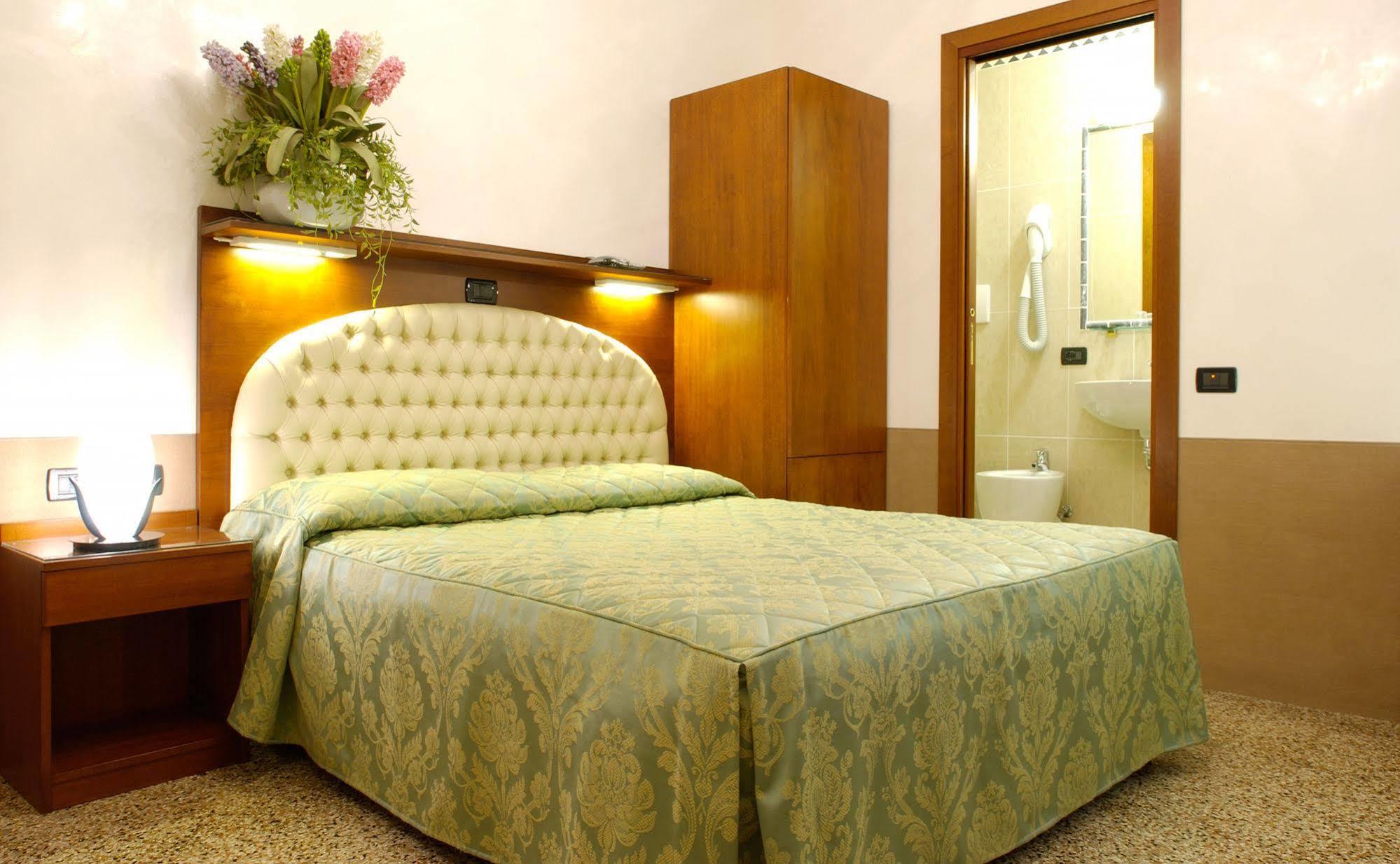 Atlantide Hotel Venice Exterior photo